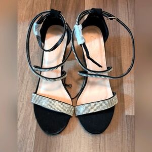Chinese Laundry Black and Gold Heels